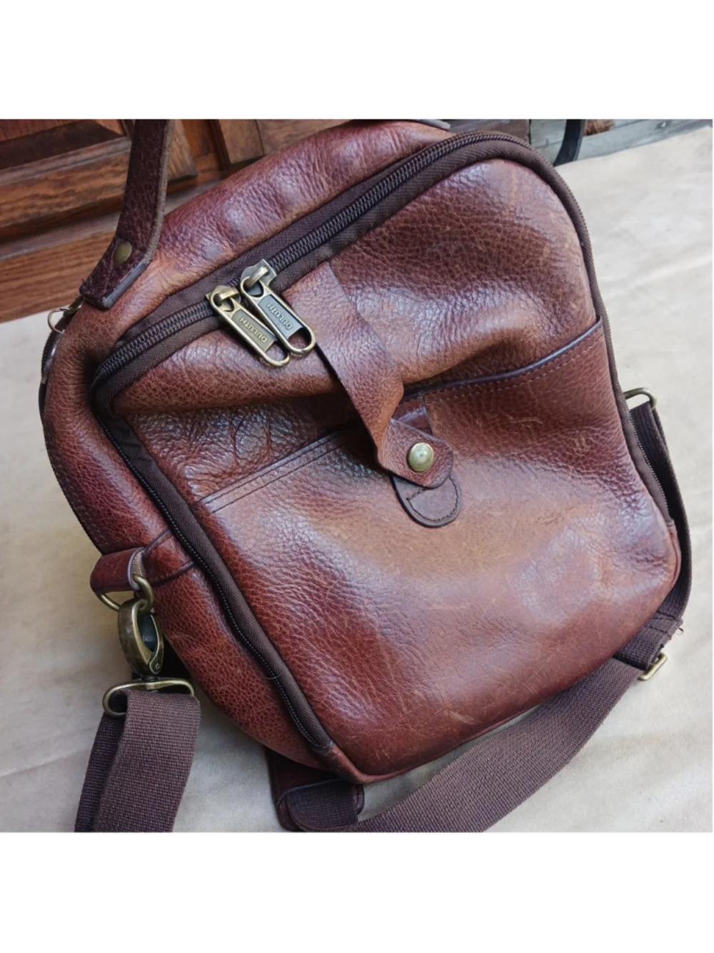 Duluth Trading Company Lifetime Brown Patina Leather Vintage Crossbody Bag